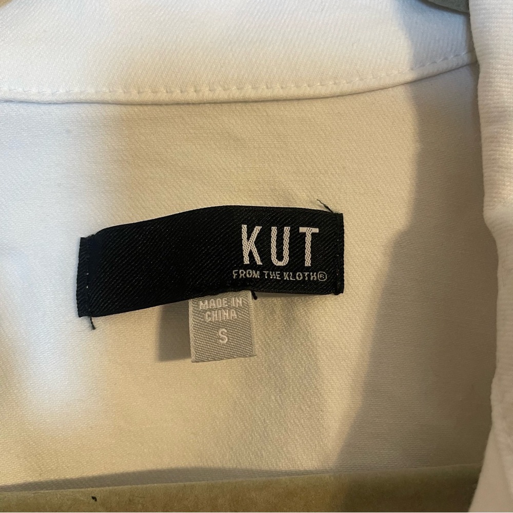 Kut from the Kloth Women's Cream Jean Jacket - Picture 3 of 8